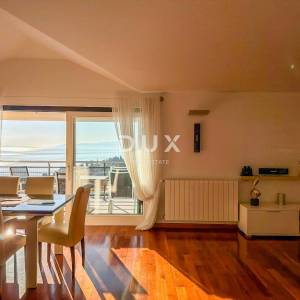 OPATIJA, IČIĆI - penthouse u predivnoj vili iznad Mariott resorta, garaža, 300m od plaže