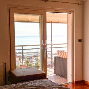 OPATIJA, IČIĆI - penthouse u predivnoj vili iznad Mariott resorta, garaža, 300m od plaže