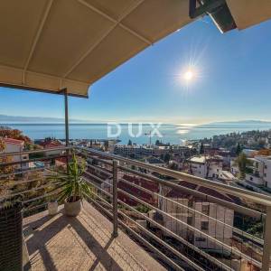 OPATIJA, IČIĆI - penthouse u predivnoj vili iznad Mariott resorta, garaža, 300m od plaže
