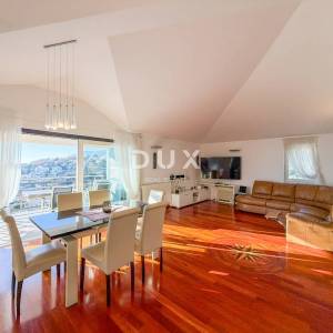 OPATIJA, IČIĆI - penthouse u predivnoj vili iznad Mariott resorta, garaža, 300m od plaže