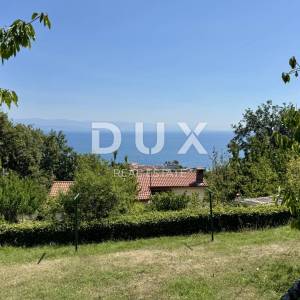 OPATIJA, LOVRAN - novo - 2 prekrasna građevinska zemljišta za obiteljsku kuću ili vilu s bazenom s pogledom na more