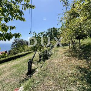 OPATIJA, LOVRAN - novo - 2 prekrasna građevinska zemljišta za obiteljsku kuću ili vilu s bazenom s pogledom na more