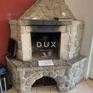 OPATIJA, MATULJI, ŠAPJANE - samostojeća kuća ( poslovna zgrada 780 m2 ) + 3.484 m2 okućnice! PRILIKA!