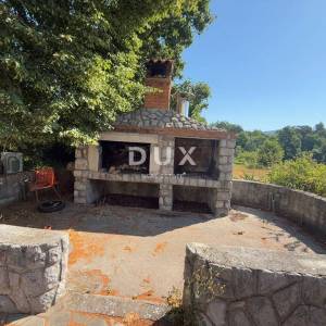 OPATIJA, MATULJI, ŠAPJANE - samostojeća kuća ( poslovna zgrada 780 m2 ) + 3.484 m2 okućnice! PRILIKA!