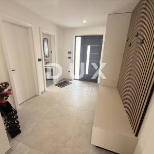 OPATIJA, POBRI - Villa u nizu, pogled, bazen!