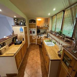 OPATIJA - stan od 118 m2 s parkingom i pogledom na more