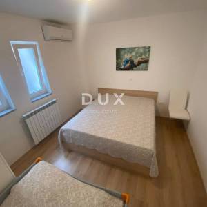 OPATIJA, VEPRINAC - stan 2S+DB, 82 m2 u prizemlju s bazenom i pogledom na more + okućnica! PRILIKA!