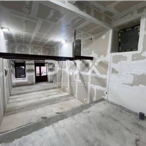 OPATIJA, VOLOSKO- poslovni prostor 85,6m2 (poslovni prostor + apartman/ 2 apartmana) 50m od mora za najam