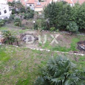 OPATIJA, VOLOSKO - stan 162 m2 s pogledom na more + pripadajuća okućnica 300m2