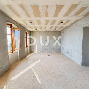 OPATIJA, VOLOSKO - stan 162 m2 s pogledom na more + pripadajuća okućnica 300m2