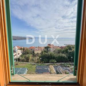 OPATIJA, VOLOSKO - stan 81m2 s pogledom na more + pripadajuća okućnica 150 m2