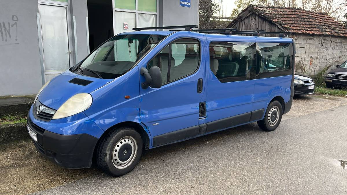 Opel vivaro 9 sjedala