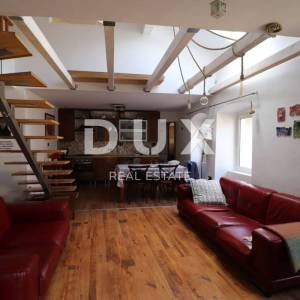 OTOK CRES, GRAD CRES, stara jezgra kuća, restaurant, dvoetažni stan, apartmani