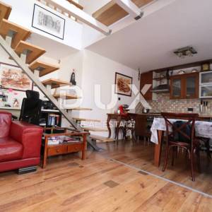 OTOK CRES, GRAD CRES, stara jezgra kuća, restaurant, dvoetažni stan, apartmani