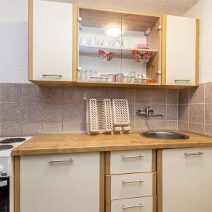 OTOK KRK – Apartmanska kuća s 4 stambene jedinice, vrtom i potencijalom za bazen