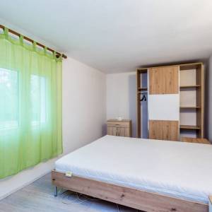 OTOK KRK – Apartmanska kuća s 4 stambene jedinice, vrtom i potencijalom za bazen