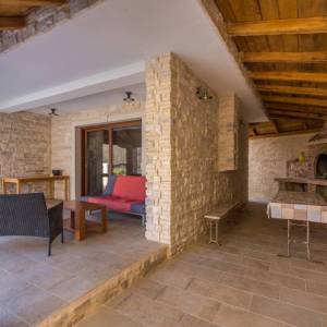 OTOK KRK – Autentična kamena vila s bazenom na mirnoj lokaciji