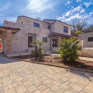 OTOK KRK – Autentična kamena vila s bazenom na mirnoj lokaciji