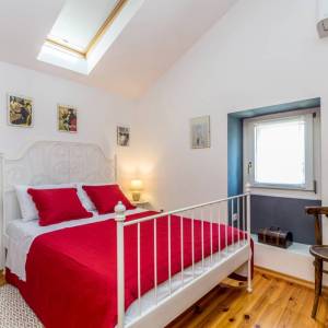 OTOK KRK - Autohtona kamena kuća s bazenom