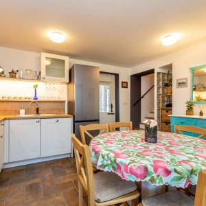 OTOK KRK - Autohtona kamena kuća s bazenom