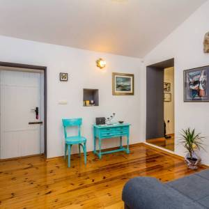 OTOK KRK - Autohtona kamena kuća s bazenom