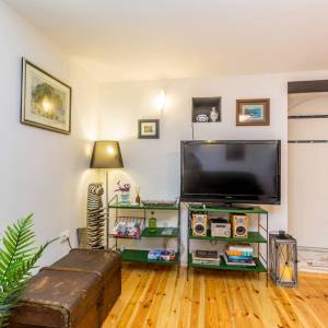 OTOK KRK - Autohtona kamena kuća s bazenom