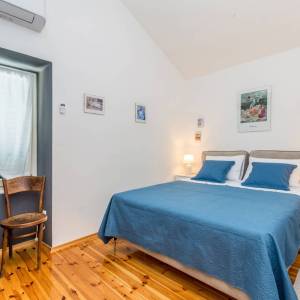 OTOK KRK - Autohtona kamena kuća s bazenom