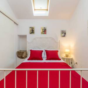 OTOK KRK - Autohtona kamena kuća s bazenom