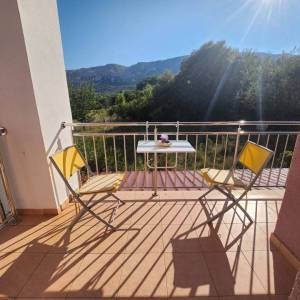 OTOK KRK, BAŠKA - Dvosobni apartman s okućnicom, blizu mora