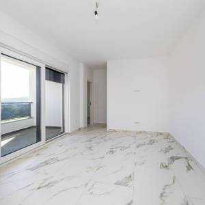 OTOK KRK, ČIŽIĆI - Trosobni apartman na prvom katu s pogledom na more 