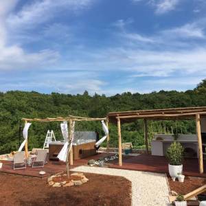 OTOK KRK, DOBRINJ - Autohtona kuća s jacuzzijem