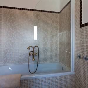 OTOK KRK, DOBRINJ - Tri kuće s jednim bazenom u unutrašnjosti otoka