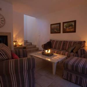 OTOK KRK, DOBRINJ - Tri kuće s jednim bazenom u unutrašnjosti otoka