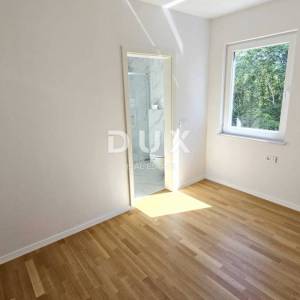 OTOK KRK, DOBRINJ - Villa s bazenom u mirnom mjestu