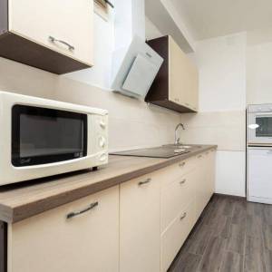 OTOK KRK - Dvojna kuća s bazenom 100 metara od mora!