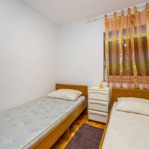 OTOK KRK - Dvojna kuća s dva apartmana