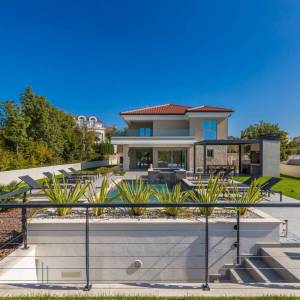 OTOK KRK – Ekskluzivna vila s bazenom, panoramskim pogledom i vrhunskim dizajnom