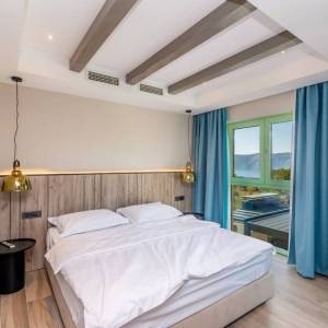 OTOK KRK – Ekskluzivna vila s bazenom, panoramskim pogledom i vrhunskim dizajnom