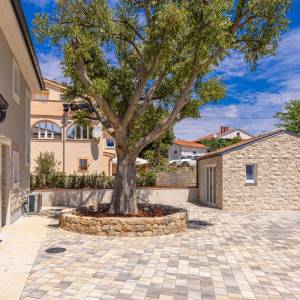 OTOK KRK, GARICA - Luksuzna vila s bazenom na mirnoj lokaciji.