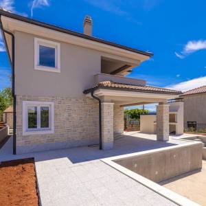 OTOK KRK, GARICA - Luksuzna vila s bazenom na mirnoj lokaciji.