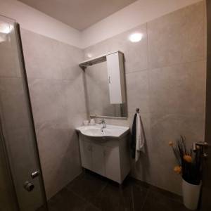 OTOK KRK, GARICA - Prizemnica s bazenom