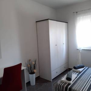 OTOK KRK, GARICA - Prizemnica s bazenom