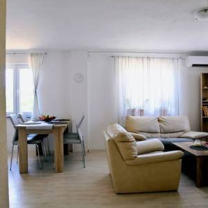 OTOK KRK, GOSTINJAC - Samostojeća kuća s bazenom