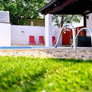 OTOK KRK, GOSTINJAC - Samostojeća kuća s bazenom