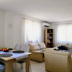 OTOK KRK, GOSTINJAC - Samostojeća kuća s bazenom