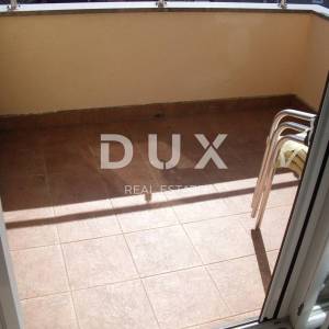 OTOK KRK, GRAD KRK - Apartman 2S+DB sa okućnicom 53 m2