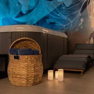 OTOK KRK, GRAD KRK – Dvoetažni apartman s okućnicom i bazenom