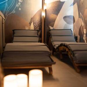 OTOK KRK, GRAD KRK – Dvoetažni apartman s okućnicom i bazenom