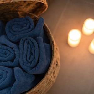 OTOK KRK, GRAD KRK – Dvoetažni apartman s okućnicom i bazenom