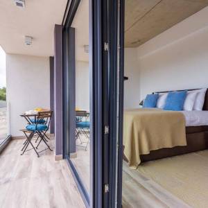 OTOK KRK, GRAD KRK (OKOLICA) - Luksuzna vila s preljevnim bazenom i pogledom na more